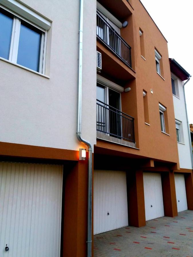 Olga Apartman Szeged Exterior photo